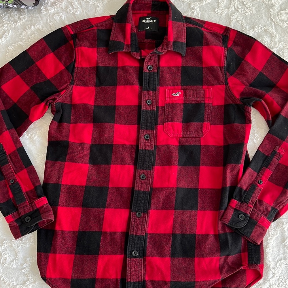 Hollister Red and Black Plaid Button-down Top Size M